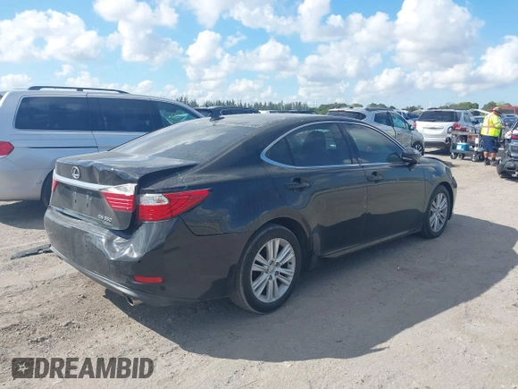 2014 Lexus ES 330 with VIN JTHBK1GG2E2147720, listed as a IAAI auction lot 41543952 with 110,580 mi miles and . Bid and sale history available at carsss.com. Image 4.