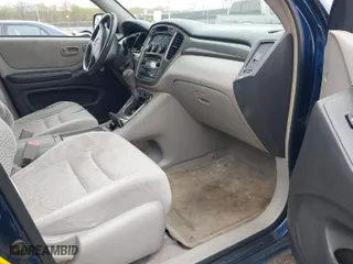 2002 Toyota Highlander with VIN JTEHF21A120059187, listed as a IAAI auction lot 42072524 with 232,576 mi miles. Bid and sale history available at carsss.com. Image 5.