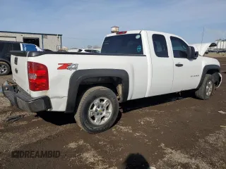 2009 Chevrolet Silverado 1500 LT with VIN 1GCEK29J79Z288566, listed as a Copart auction lot 47834105 with 203,615 mi miles and Salvage Title. Bid and sale history available at carsss.com. Image 3.
