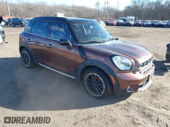 2015 MINI Countryman S z VIN WMWZC5C55FWP47826, wystawiony jako IAAI lot #41342674 z przebiegiem 94 683 mil mil oraz . Historia ofert i sprzedaży dostępna na DreamBid. Obrazek 1.