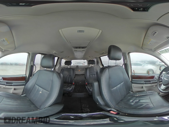 2010 Chrysler Town & Country Touring Plus z VIN 2A4RR8DX2AR374940, wystawiony jako Copart lot #43761765 z przebiegiem 191 572 mil mil oraz Szkoda całkowita • Salvage title. Historia ofert i sprzedaży dostępna na DreamBid. Obrazek 14.