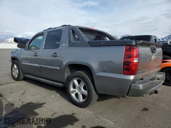 2007 Chevrolet Avalanche LTZ with VIN 3GNFK12Y77G232461, listed as a Copart auction lot 45599675 with 233,762 mi miles and Salvage Title. Bid and sale history available at DreamBid. Image 2.