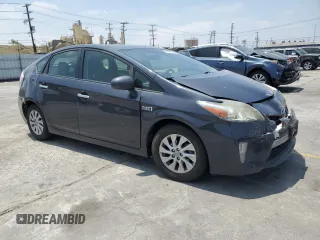 2014 Toyota Prius with VIN JTDKN3DP2E3055722, listed as a Copart auction lot 61860565 with 242,956 mi miles and Salvage title. Bid and sale history available at DreamBid. Image 4.