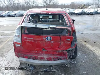 2011 Toyota Prius I with VIN JTDKN3DU3B0304788, listed as a IAAI auction lot 41731531 with 105,000 mi miles. Bid and sale history available at carsss.com. Image 17.