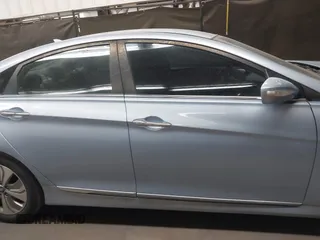 2013 Hyundai Sonata Hybrid Limited with VIN KMHEC4A48DA100753, listed as a IAAI auction lot 41993863 with 129,591 mi miles. Bid and sale history available at carsss.com. Image 13.