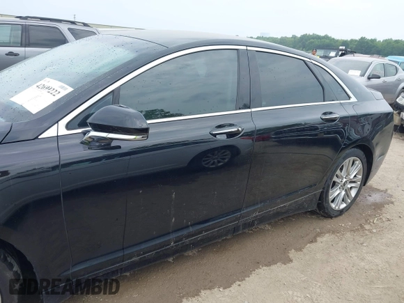 2016 Lincoln MKZ z VIN 3LN6L2G9XGR601231, wystawiony jako IAAI lot #42699222 z przebiegiem 107 081 mil mil oraz . Historia ofert i sprzedaży dostępna na DreamBid. Obrazek 14.