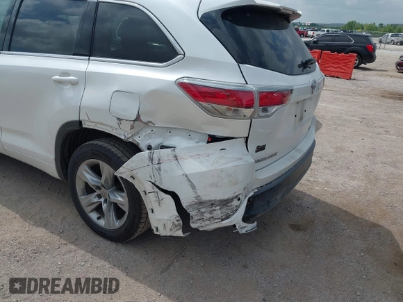 2015 Toyota Highlander Limited with VIN 5TDDKRFH9FS204671, listed as a IAAI auction lot 42503768 with 275,365 mi miles and . Bid and sale history available at DreamBid. Image 6.