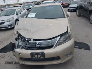 2010 Lexus HS 250h z VIN JTHBB1BA0A2025516, wystawiony jako IAAI lot #42019490 z przebiegiem Nie podano mil oraz . Historia ofert i sprzedaży dostępna na DreamBid. Obrazek 10.