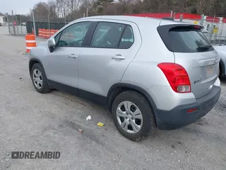 2015 Chevrolet Trax LS with VIN KL7CJKSB4FB129440, listed as a IAAI auction lot 41734339 with 37,772 mi miles. Bid and sale history available at carsss.com. Image 3.