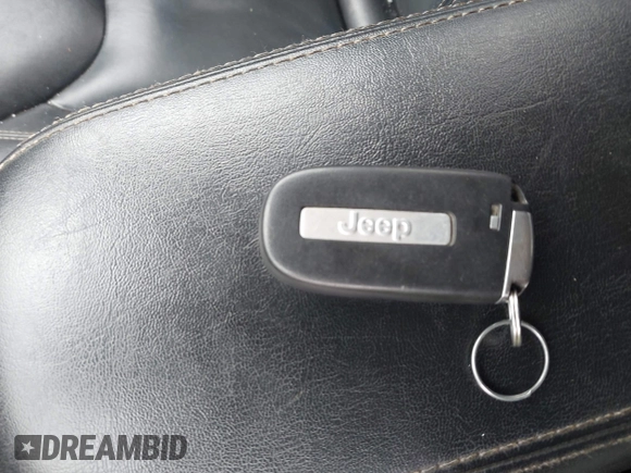 2016 Jeep Cherokee Limited with VIN 1C4PJMDS6GW252261, listed as a IAAI auction lot 42118550 with 164,846 mi miles and . Bid and sale history available at DreamBid. Image 11.