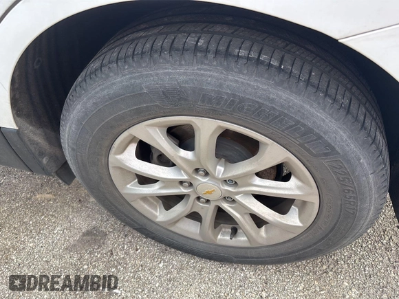 2020 Chevrolet Equinox LT z VIN 2GNAXJEV0L6158433, wystawiony jako IAAI lot #42556113 z przebiegiem 82 277 mil mil oraz . Historia ofert i sprzedaży dostępna na DreamBid. Obrazek 6.