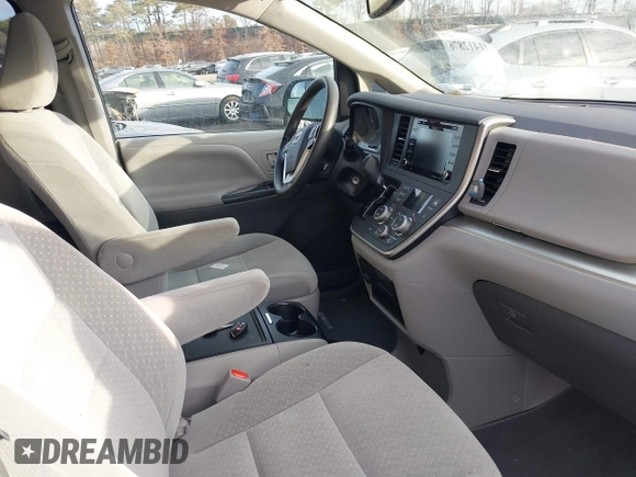 2020 Toyota Sienna LE Auto Access Seat with VIN 5TDKZ3DC4LS050616, listed as a IAAI auction lot 41412876 with 91,525 mi miles. Bid and sale history available at carsss.com. Image 5.