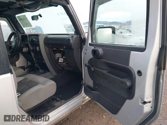 2008 Jeep Wrangler X with VIN 1J4FA24168L639817, listed as a IAAI auction lot 41142546 with 147,501 mi miles and . Bid and sale history available at DreamBid. Image 5.