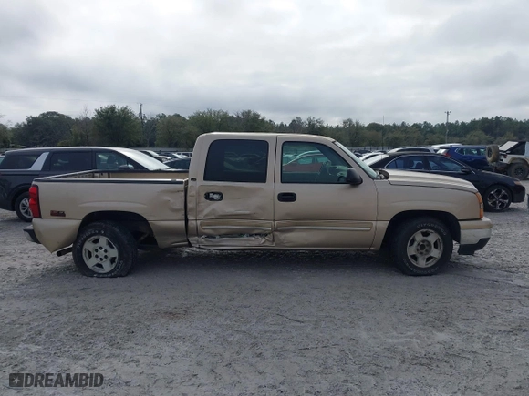 2006 Chevrolet Silverado 1500 LT1 with VIN 2GCEC13T161155954, listed as a IAAI auction lot 41643598 with 222,321 mi miles. Bid and sale history available at carsss.com. Image 13.