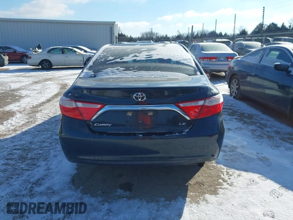 2015 Toyota Camry XLE с VIN 4T4BF1FK9FR499535, выставлен на аукционе IAAI как лот 41353022 с пробегом 94 610 миль миль и . История ставок и продаж доступна на DreamBid. Изображение 16.