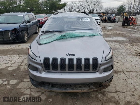 2018 Jeep Cherokee Latitude Tech Connect z VIN 1C4PJLCB7JD557234, wystawiony jako Copart lot #50689405 z przebiegiem 85 973 mil mil oraz Nie do naprawy • Non repairable. Historia ofert i sprzedaży dostępna na DreamBid. Obrazek 5.