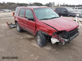 2005 Ford Escape Limited with VIN 1FMYU04155KA77626, listed as a IAAI auction lot 41368626 with 215,182 mi miles. Bid and sale history available at carsss.com. Image 6.