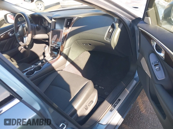 2018 Infiniti Q50 Hybrid Premium with VIN JN1AV7AR7JM540051, listed as a IAAI auction lot 41488180 with 1,110 mi miles and . Bid and sale history available at carsss.com. Image 5.