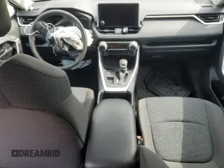 2023 Toyota RAV4 LE z VIN 2T3H1RFV9PC224902, wystawiony jako Copart lot #53838805 z przebiegiem 12 998 mil mil oraz Szkoda całkowita • Salvage title. Historia ofert i sprzedaży dostępna na DreamBid. Obrazek 8.