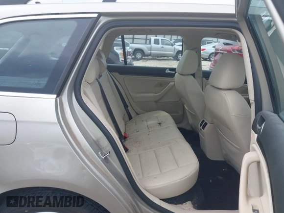2014 Volkswagen Jetta TDI w/Sunroof with VIN 3VWPL7AJ8EM606766, listed as a IAAI auction lot 42440965 with 96,404 mi miles and . Bid and sale history available at DreamBid. Image 8.