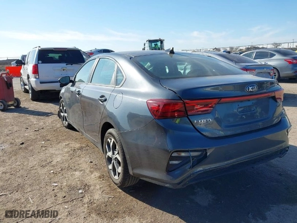 2021 Kia Forte FE with VIN 3KPF24AD5ME334745, listed as a IAAI auction lot 41230949 with 88707 miles. Bid and sale history available at carsss.com. Image 3.