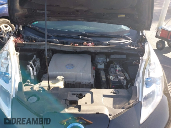 2013 Nissan LEAF SL with VIN 1N4AZ0CP9DC422779, listed as a IAAI auction lot 42215973 with 87,859 mi miles and . Bid and sale history available at DreamBid. Image 10.