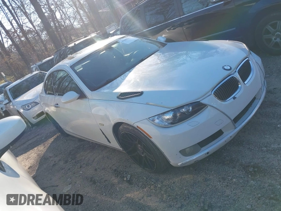 2008 BMW 3 Series 328i with VIN WBAWB335X8P134687, listed as a IAAI auction lot 41605500 with 221,820 mi miles. Bid and sale history available at carsss.com. Image 1.