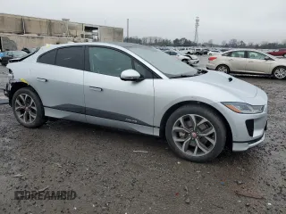 2020 Jaguar I-Pace SE z VIN SADHC2S16L1F79822, wystawiony jako Copart lot #42645034 z przebiegiem 17 033 mil mil oraz . Historia ofert i sprzedaży dostępna na DreamBid. Obrazek 4.