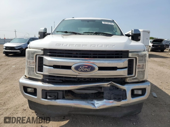 2017 Ford F-250 Lariat with VIN 1FT7W2B60HEE70084, listed as a Copart auction lot 59158135 with 186,544 mi miles and Salvage title. Bid and sale history available at DreamBid. Image 5.