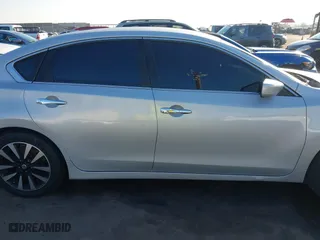 2018 Nissan Altima 2.5 SL with VIN 1N4AL3AP0JC142525, listed as a IAAI auction lot 41430252 with 86,522 mi miles. Bid and sale history available at carsss.com. Image 13.