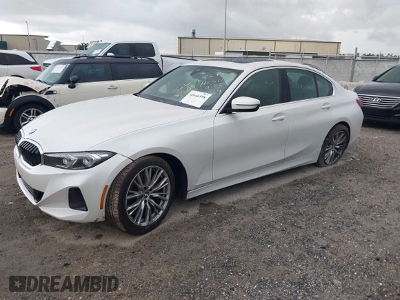 2024 BMW 3 Series 330i with VIN 3MW69FF0XR8E38275, listed as a IAAI auction lot 42646598 with 39,015 mi miles and . Bid and sale history available at DreamBid. Image 20.