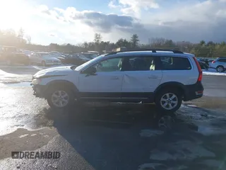 2012 Volvo XC70 3.2L with VIN YV4940BZ8C1143880, listed as a IAAI auction lot 41443930 with 221,467 mi miles and . Bid and sale history available at DreamBid. Image 14.