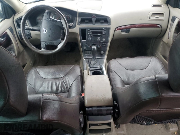2004 Volvo V70 XC Cross Country z VIN YV1SZ59H441168951, wystawiony jako Copart lot #48458965 z przebiegiem Nie podano mil oraz Czysty tytuł • Clean title. Historia ofert i sprzedaży dostępna na DreamBid. Obrazek 8.