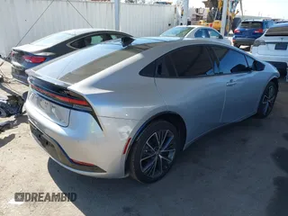 2024 Toyota Prius LE z VIN JTDACAAU0R3034244, wystawiony jako IAAI lot #42312682 z przebiegiem 4 102 mil mil oraz . Historia ofert i sprzedaży dostępna na DreamBid. Obrazek 4.