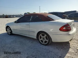 2005 Mercedes-Benz CLK 5.0L with VIN WDBTK75JX5F120876, listed as a Copart auction lot 52415435 with 154,706 mi miles and Clean Title. Bid and sale history available at carsss.com. Image 2.