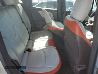 2015 Jeep Renegade Limited z VIN ZACCJADT6FPB79524, wystawiony jako Copart lot #57915315 z przebiegiem 73 810 mil mil oraz Szkoda całkowita • Salvage title. Historia ofert i sprzedaży dostępna na DreamBid. Obrazek 10.