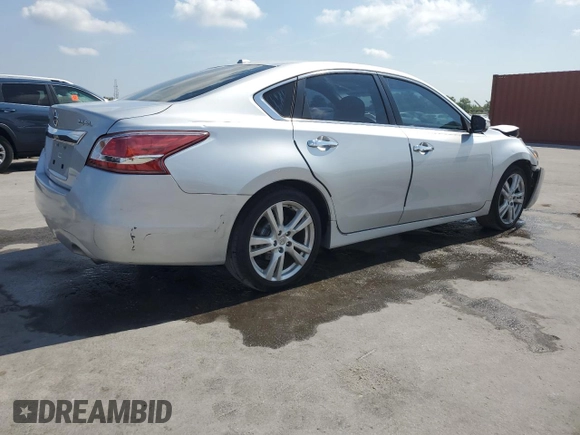2013 Nissan Altima S z VIN 1N4BL3AP6DC113037, wystawiony jako Copart lot #57815955 z przebiegiem 129 447 mil mil oraz Szkoda całkowita • Salvage title. Historia ofert i sprzedaży dostępna na DreamBid. Obrazek 3.