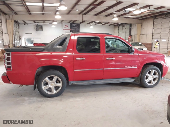 2010 Chevrolet Avalanche LTZ with VIN 3GNVKGE03AG230332, listed as a IAAI auction lot 41756864 with 108,514 mi miles. Bid and sale history available at carsss.com. Image 13.