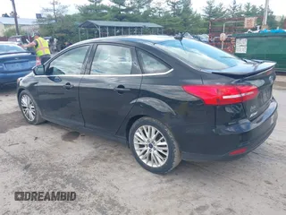 2015 Ford Focus Titanium с VIN 1FADP3J28FL213712, выставлен на аукционе IAAI как лот 42158433 с пробегом 173 696 миль миль и . История ставок и продаж доступна на DreamBid. Изображение 3.