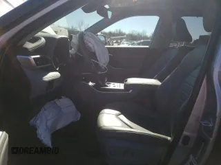 2022 Toyota Highlander XLE with VIN 5TDGZRBH6NS222767, listed as a Copart auction lot 81367674 with 27,948 mi miles and Salvage title. Bid and sale history available at DreamBid. Image 7.