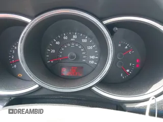 2012 Kia Sorento LX z VIN 5XYKT4A69CG257313, wystawiony jako IAAI lot #42444790 z przebiegiem 125 537 mil mil oraz . Historia ofert i sprzedaży dostępna na DreamBid. Obrazek 7.