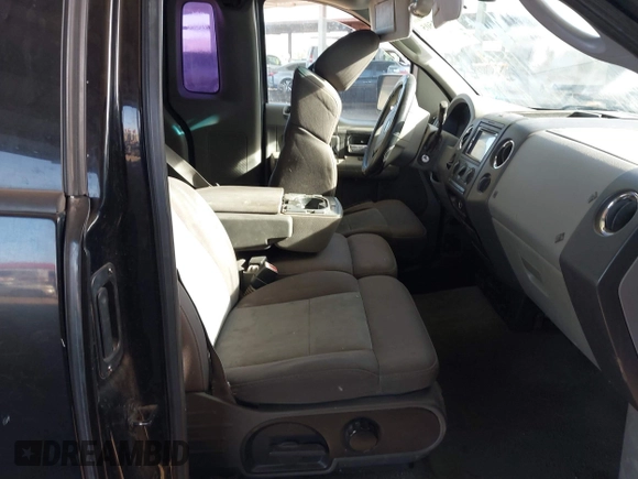 2005 Ford F-150 XL with VIN 1FTRF12565NB72645, listed as a IAAI auction lot 41682505 with 251,124 mi miles. Bid and sale history available at carsss.com. Image 5.