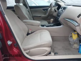 2014 Nissan Altima 2.5 with VIN 1N4AL3AP2EC165035, listed as a IAAI auction lot 41552228 with 228,307 mi miles and . Bid and sale history available at DreamBid. Image 5.
