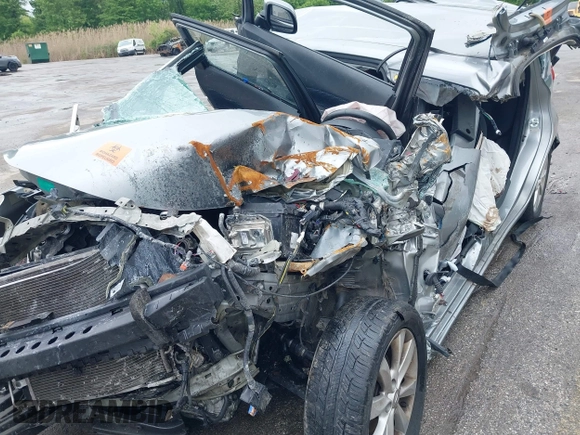2014 Nissan Note S Plus z VIN 3N1CE2CP7EL373942, wystawiony jako IAAI lot #42187563 z przebiegiem Nie podano mil oraz . Historia ofert i sprzedaży dostępna na DreamBid. Obrazek 12.