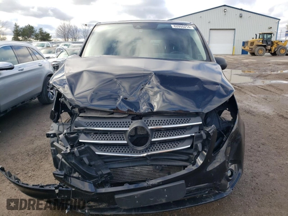 2018 Mercedes-Benz Metris with VIN WD4BG2EE8J3453759, listed as a Copart auction lot 82055214 with 81,801 mi miles and Salvage Title. Bid and sale history available at DreamBid. Image 5.