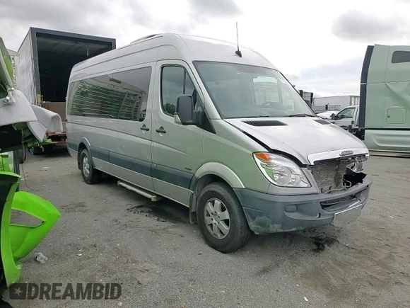 2013 Freightliner Sprinter with VIN WCDPE8CC6D5811382, listed as a Copart auction lot 77592634 with 49,192 mi miles and Salvage Title. Bid and sale history available at DreamBid. Image 14.