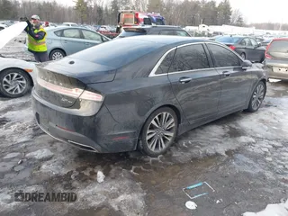 2019 Lincoln MKZ Reserve II z VIN 3LN6L5F93KR622157, wystawiony jako IAAI lot #41644128 z przebiegiem 39 768 mil mil oraz . Historia ofert i sprzedaży dostępna na DreamBid. Obrazek 4.
