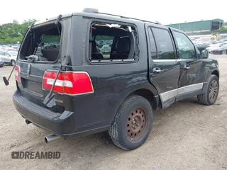 2008 Lincoln Navigator with VIN 5LMFU28578LJ17779, listed as a IAAI auction lot 42609056 with 150,598 mi miles and . Bid and sale history available at DreamBid. Image 4.
