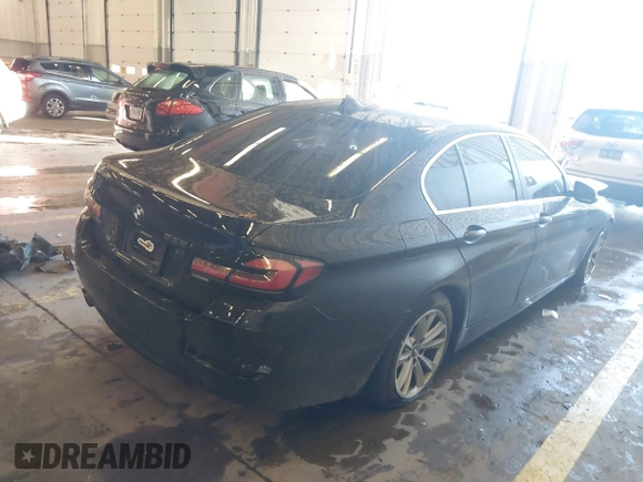 2016 BMW 5 Series 528i z VIN WBA5A5C58GG348604, wystawiony jako IAAI lot #41119325 z przebiegiem 97 798 mil mil oraz . Historia ofert i sprzedaży dostępna na DreamBid. Obrazek 4.