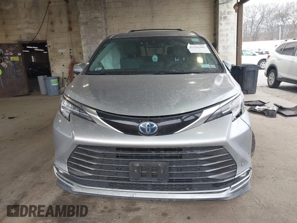 2022 Toyota Sienna Limited with VIN 5TDZSKFC4NS045056, listed as a IAAI auction lot 41256209 with 85,633 mi miles. Bid and sale history available at carsss.com. Image 12.